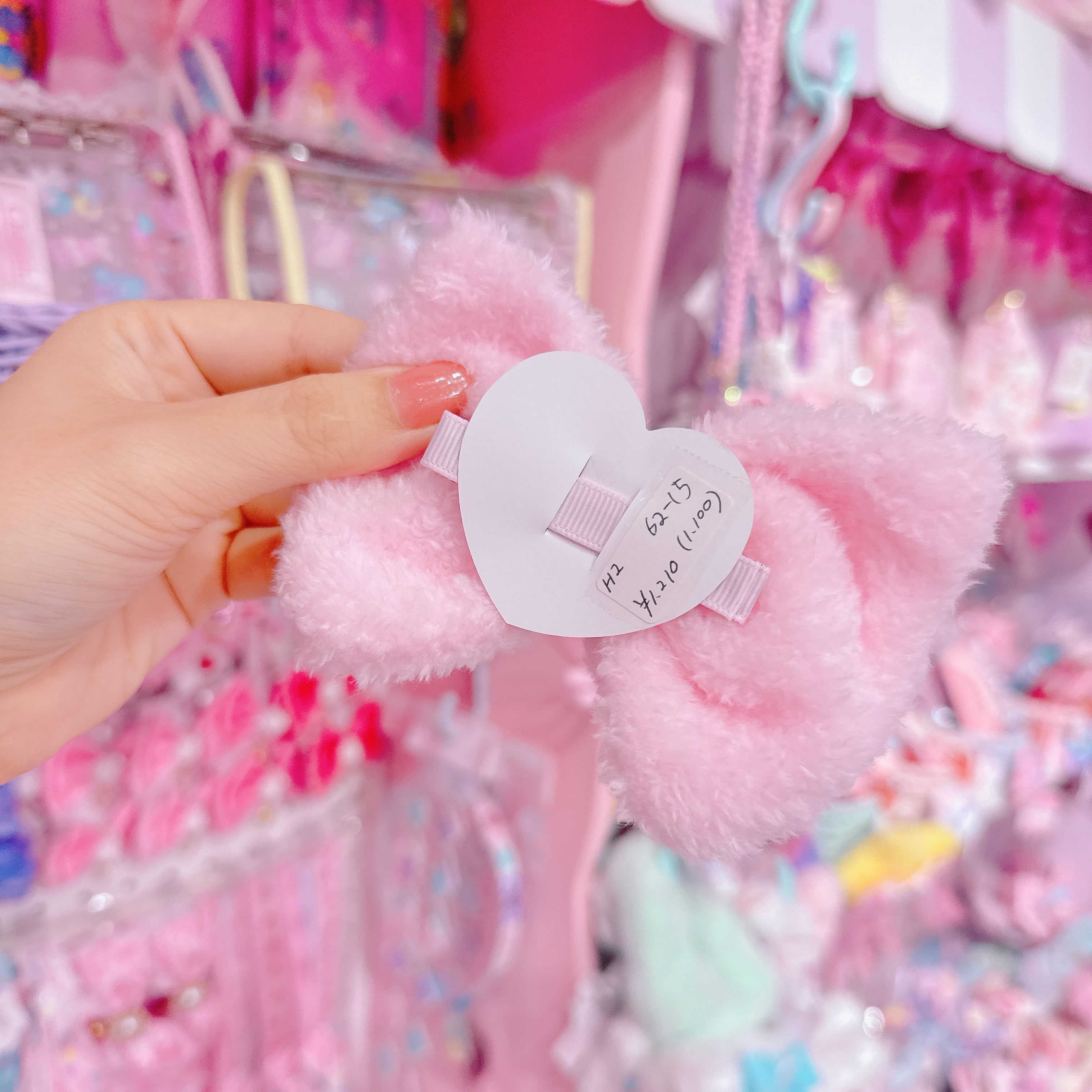 【H2】62-15ファーヘアクリップ