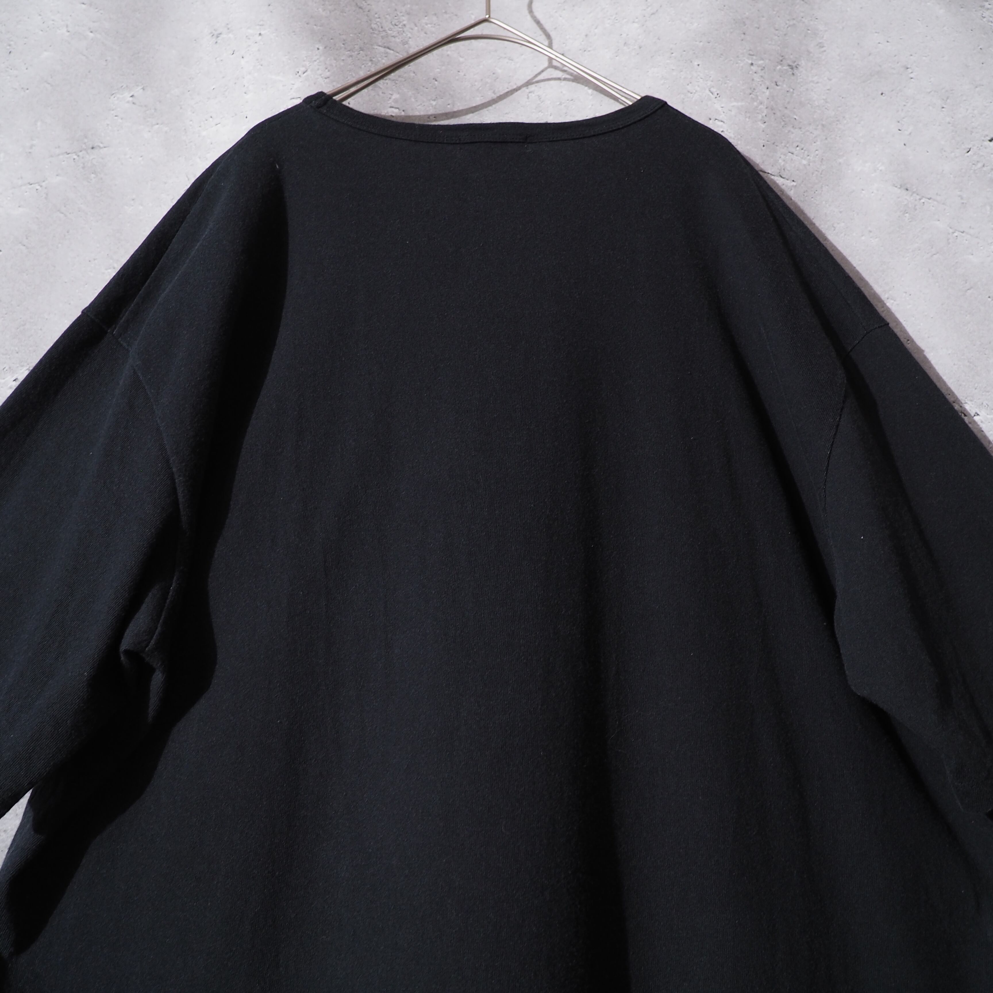 ” LAD MUSICIAN ” red lily painted loose black Tee