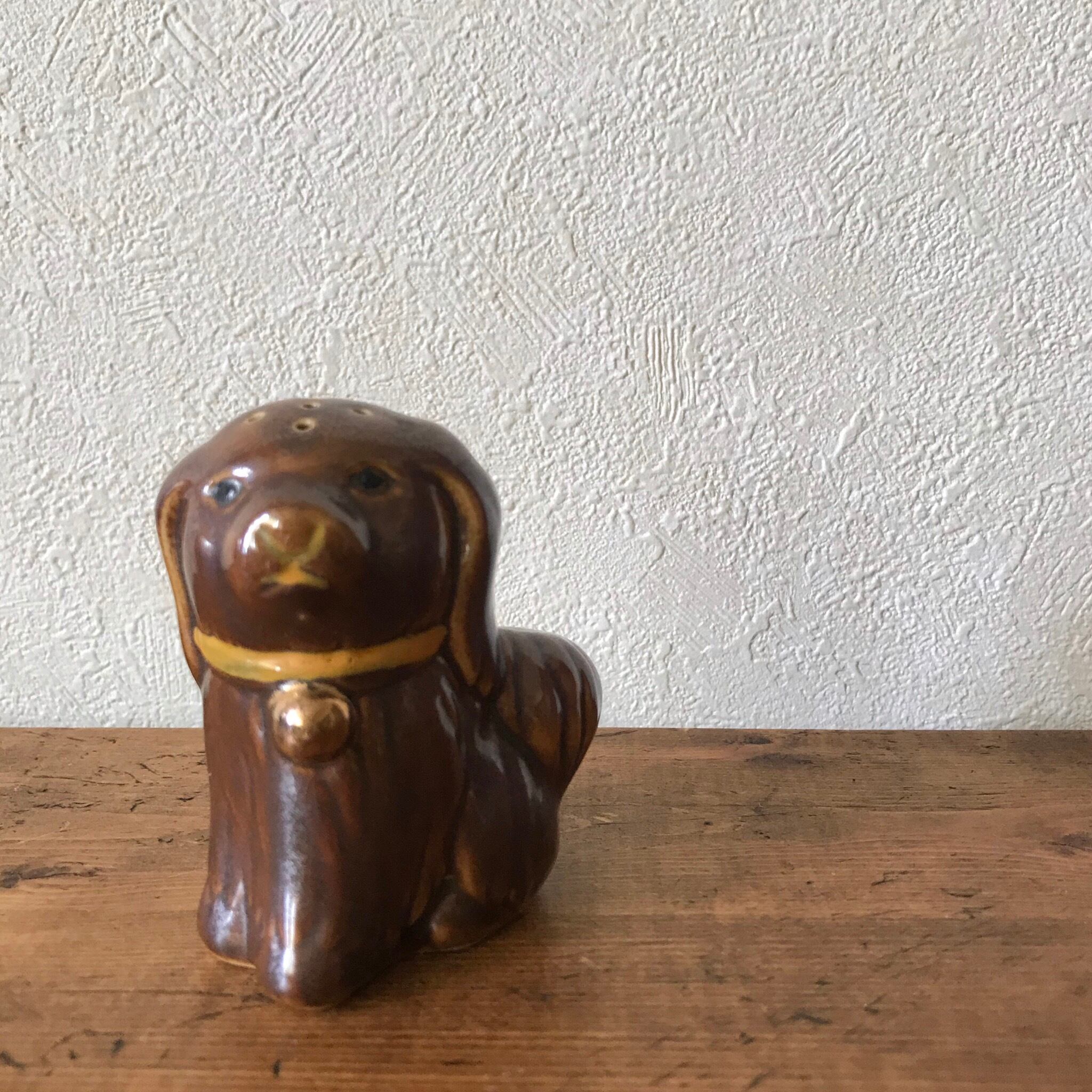 茶色い犬のソルトケース