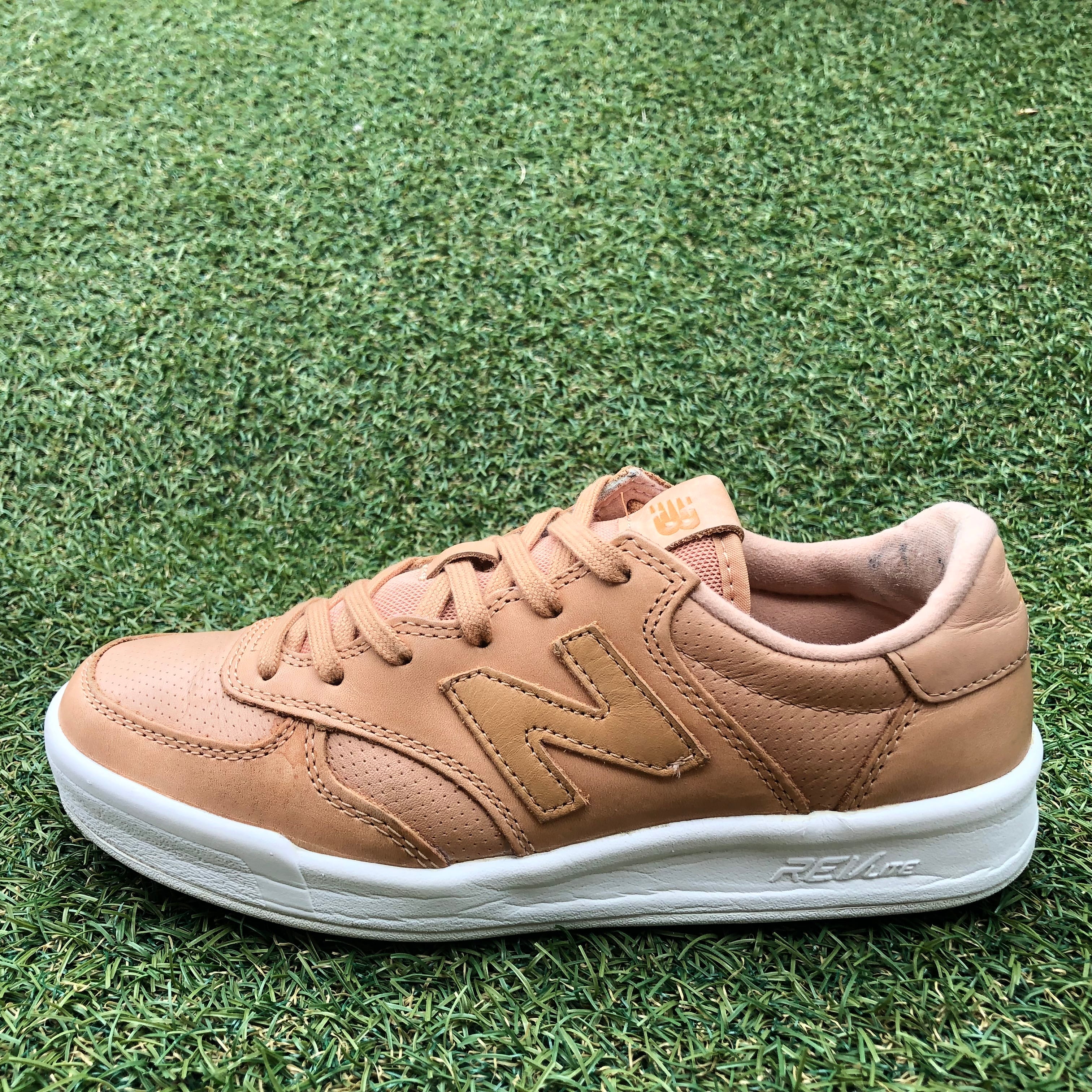 newbalance WRT300SC ニューバランス HT671