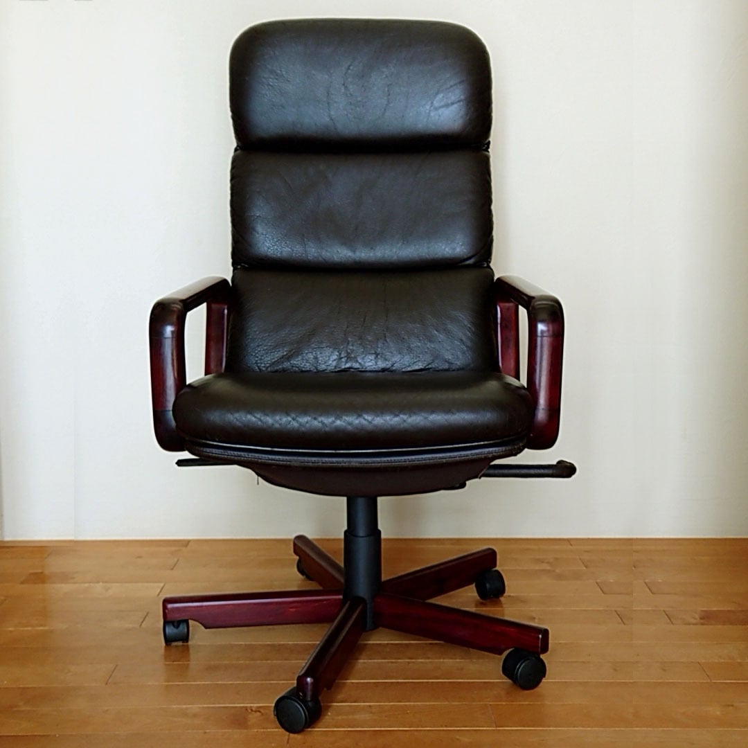 デンマーク Dyrlund/デューロン 総本革エグゼクティブチェア | coshiki