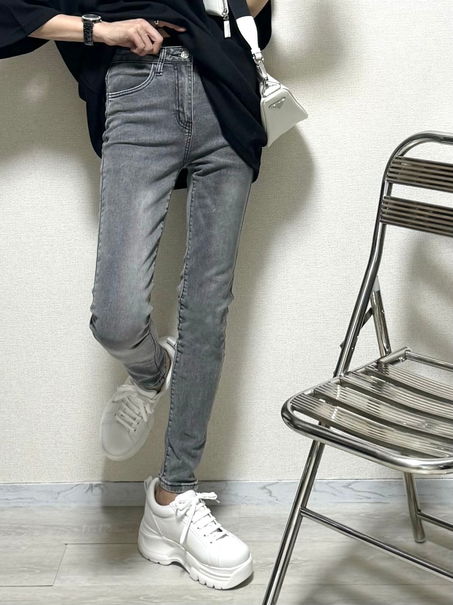 ウォッシュスキニーdenim/アッシュグレー | AMELLYON ウォッシュスキニーdenim/アッシュグレー | AMELLYON