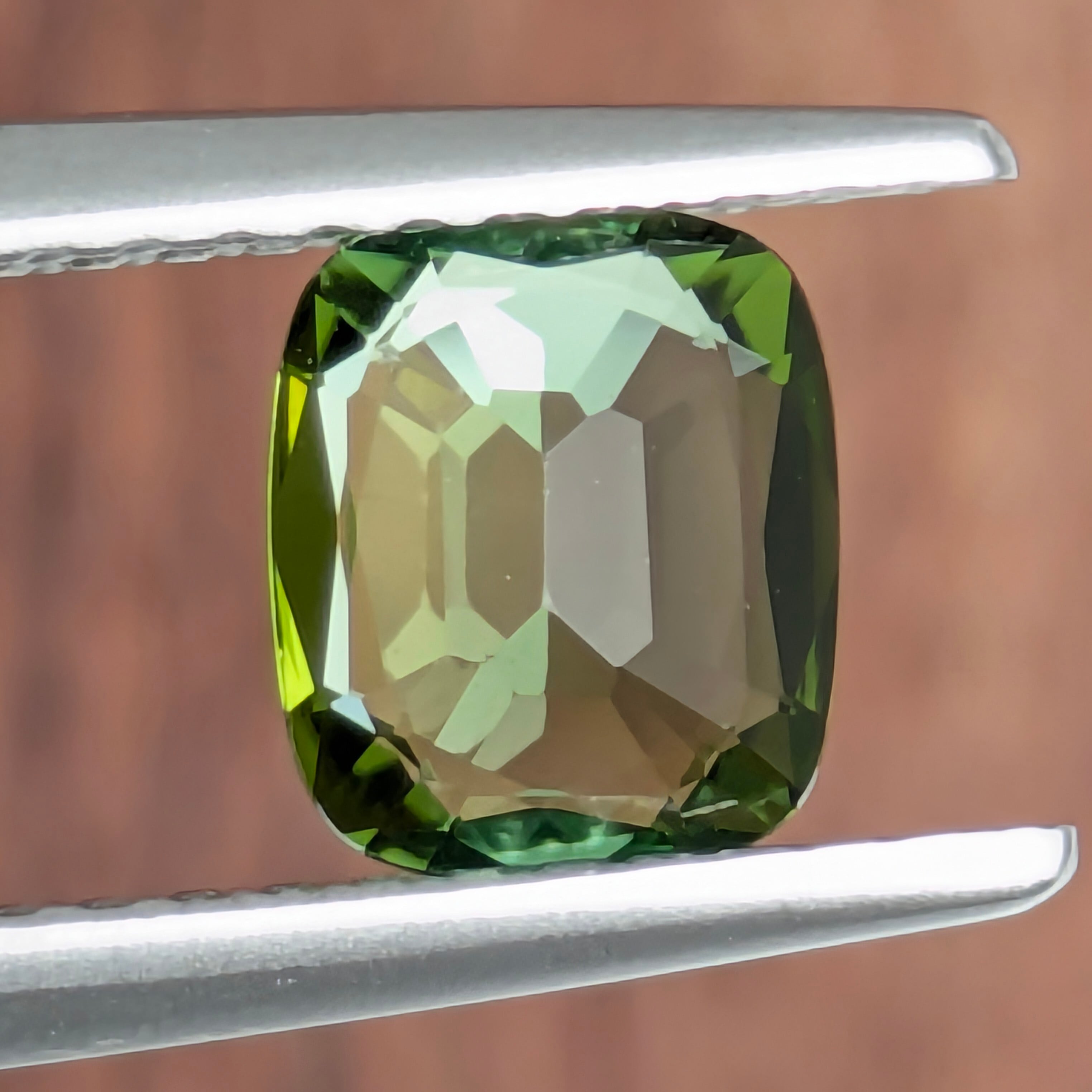 グリーントルマリンルース【0.72ct】PRO208641 | Gem's Subculture グリーントルマリンルース【0.72ct】PRO208641 | Gem's Subculture