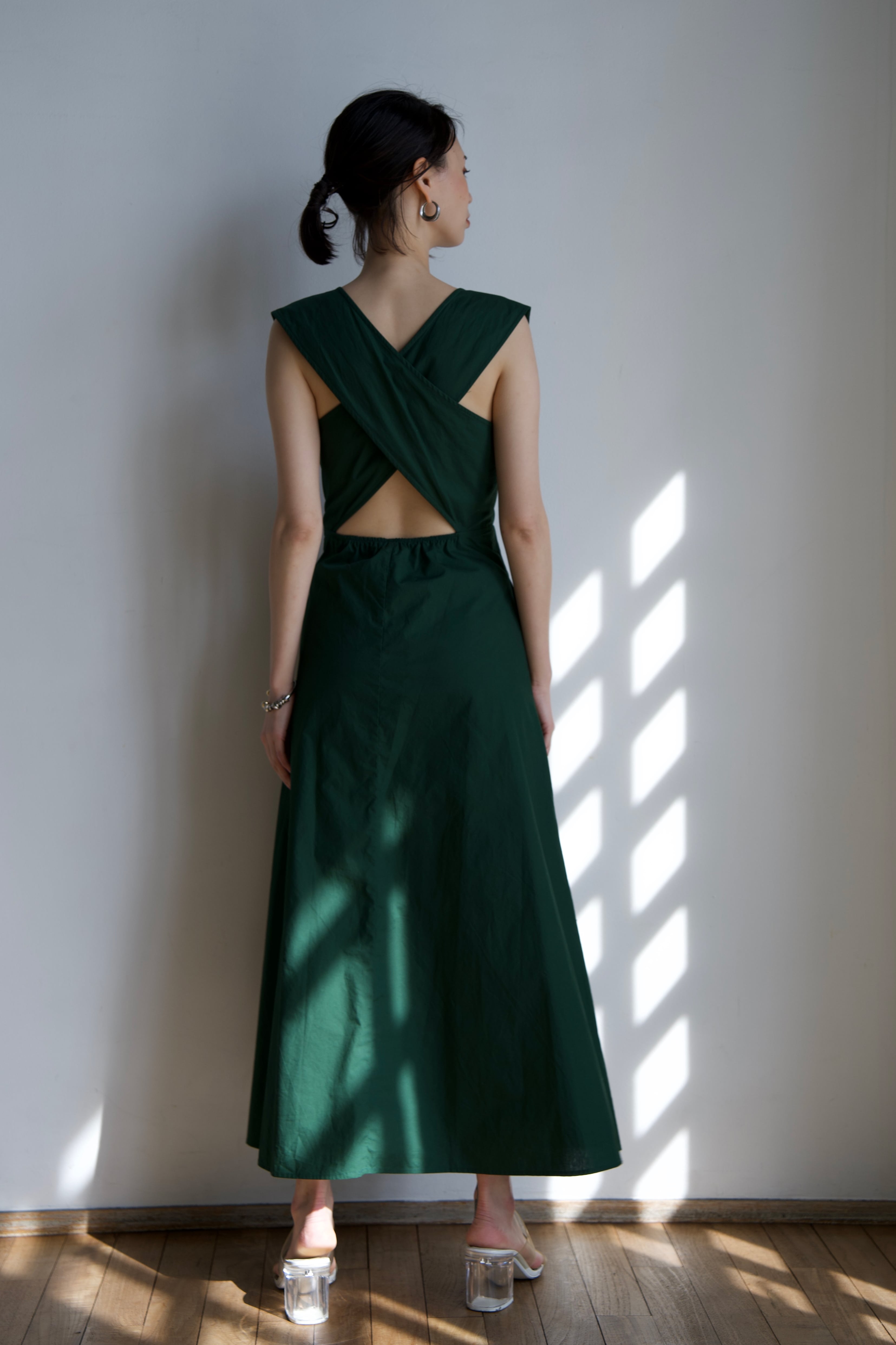 BACKCROSS SLEEVELESS DRESS 【CA2S-O332】