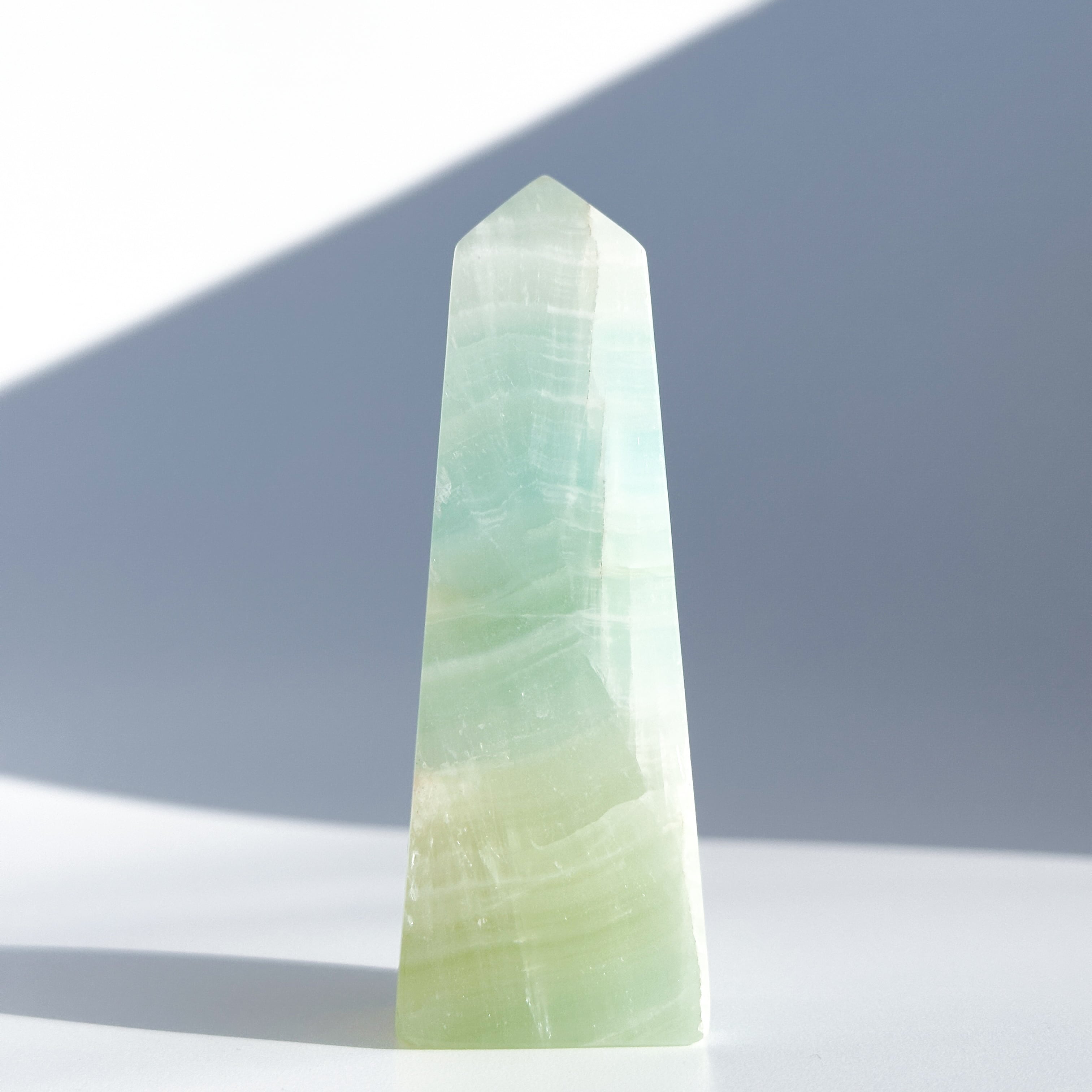 ピスタチオカルサイト タワー22◇Pistachio Calcite◇天然石・鉱物