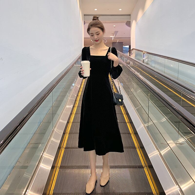 【新作】【送料無料】 ブラックゴールドベルベットドレス女性のための 2022 秋と冬の新しいスタイルのハイエンドスカート高貴で西洋スタイルのボトリングロングスカート 0219910506559