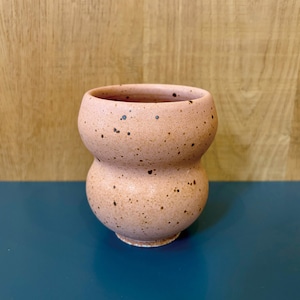 bX Ceramics_gourd cup_pink speckle
