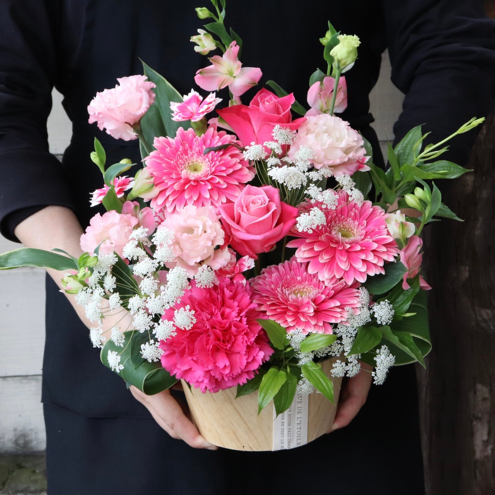 季節のフラワーアレンジメント《M》 | 花屋ペレ｜ おしゃれな花束