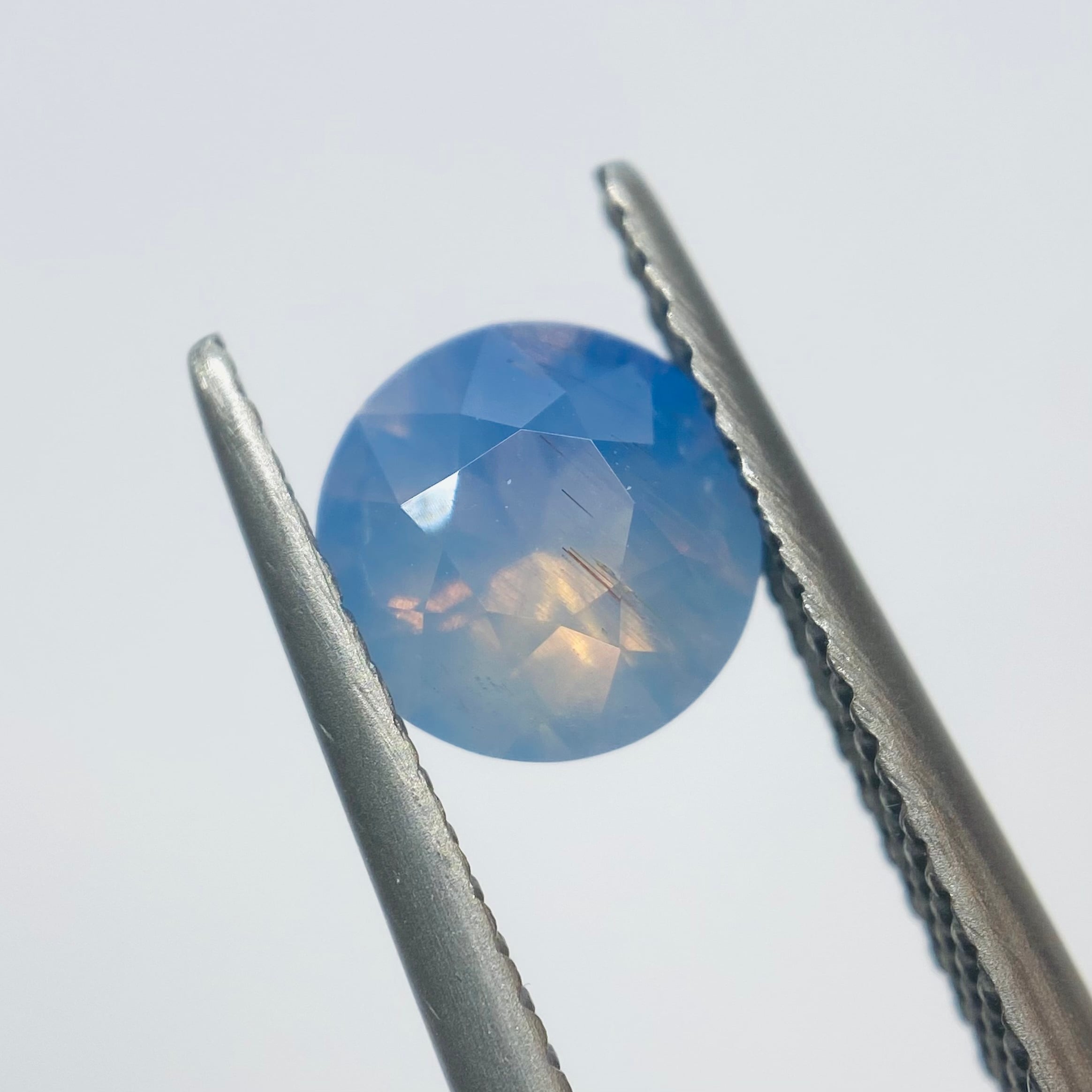 雨が止んだ空 サファイア