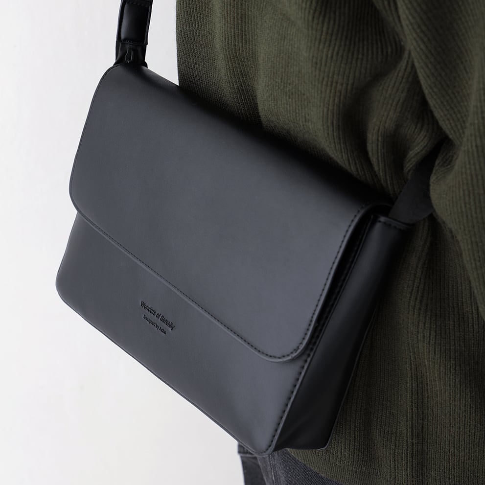 ミニマルショルダーバッグ|ブラック|モードカジュアル m0088