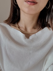 sleek wave necklace