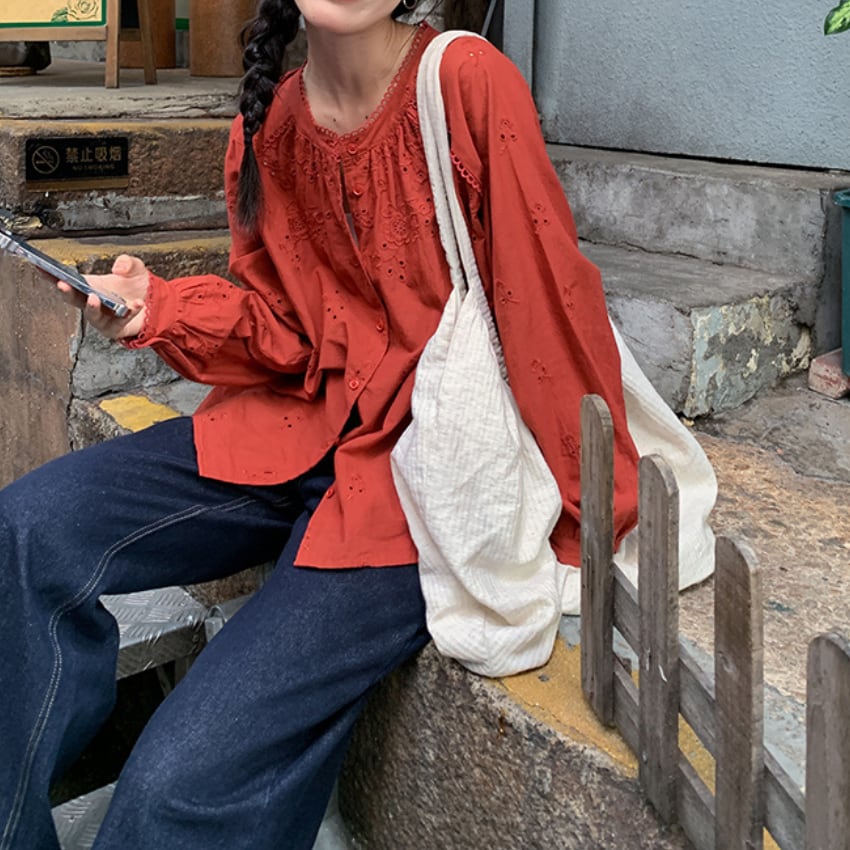 embroidered button-front shirt　J00263