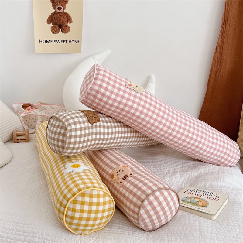 GOODS】春新作韓国風チェック柄純綿花ロゴ抱き枕 全4色 | 韓国子供服