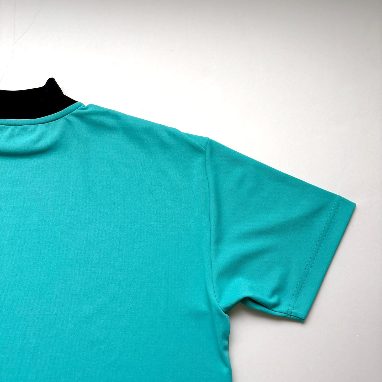 LOGO PRINT MOCK NECK SHIRT - TURQUOISE / BLACK - | 8G SHOOT WEBSTORE