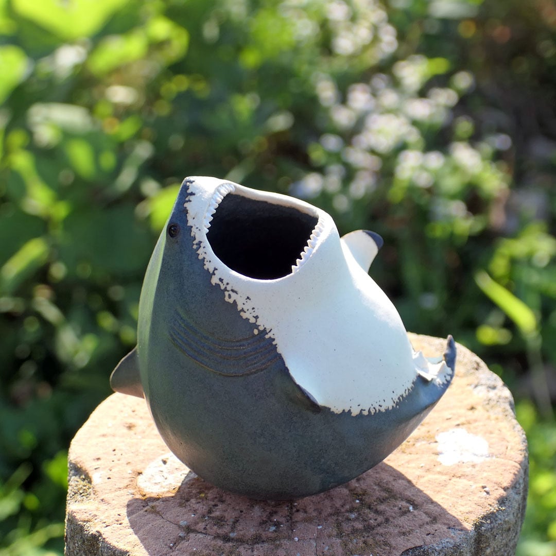 ホホジロザメ形酒器 | セラミミックonlinestore