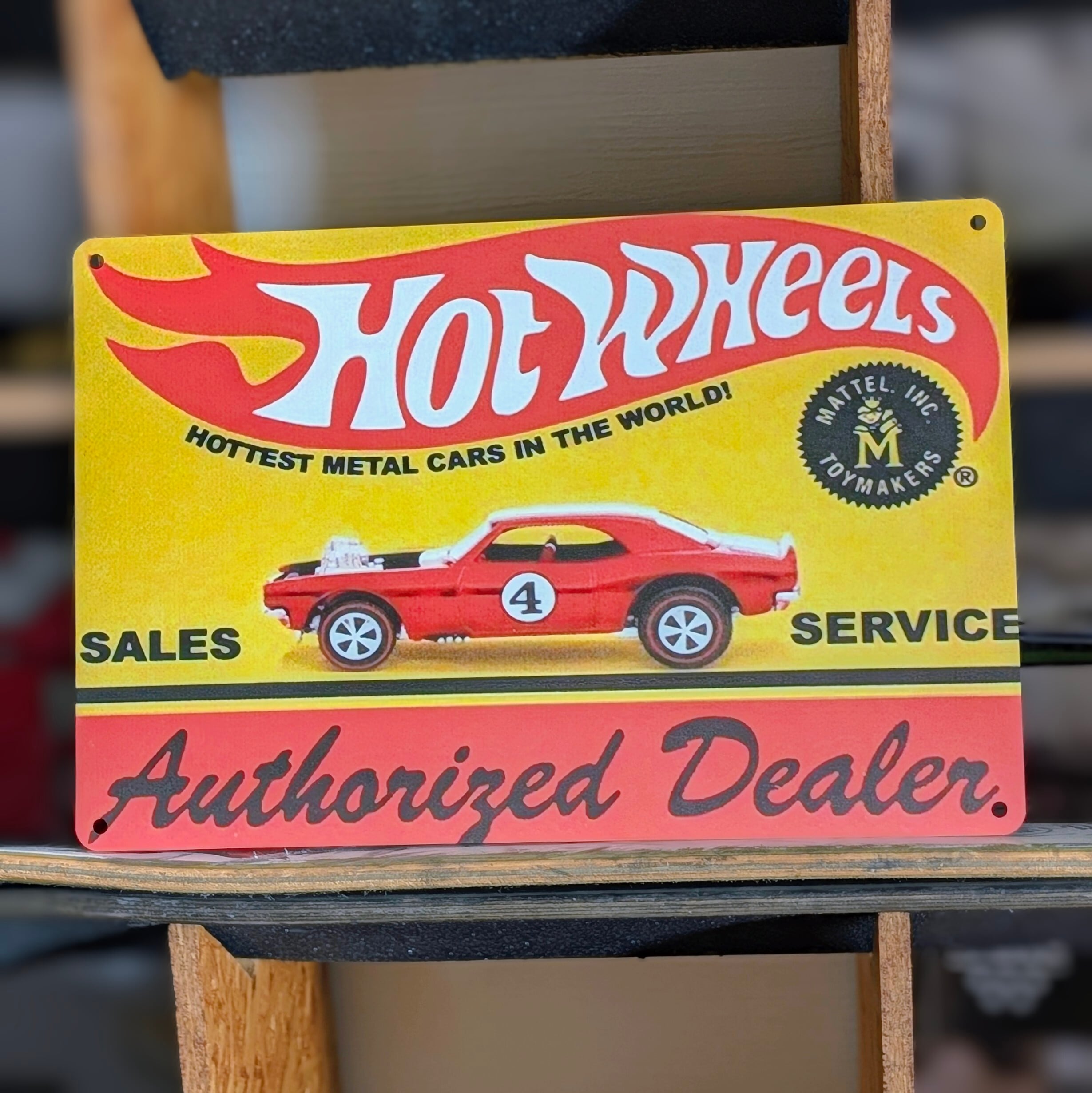 送料無料！ちょうどいいブリキ看板 【 Hot Wheels ホットウィール 】METAL SIGN / メタルサイン / ブリキ看板 / サインボード / ビンテージ加工〚アメリカン雑貨 アメトイ〛