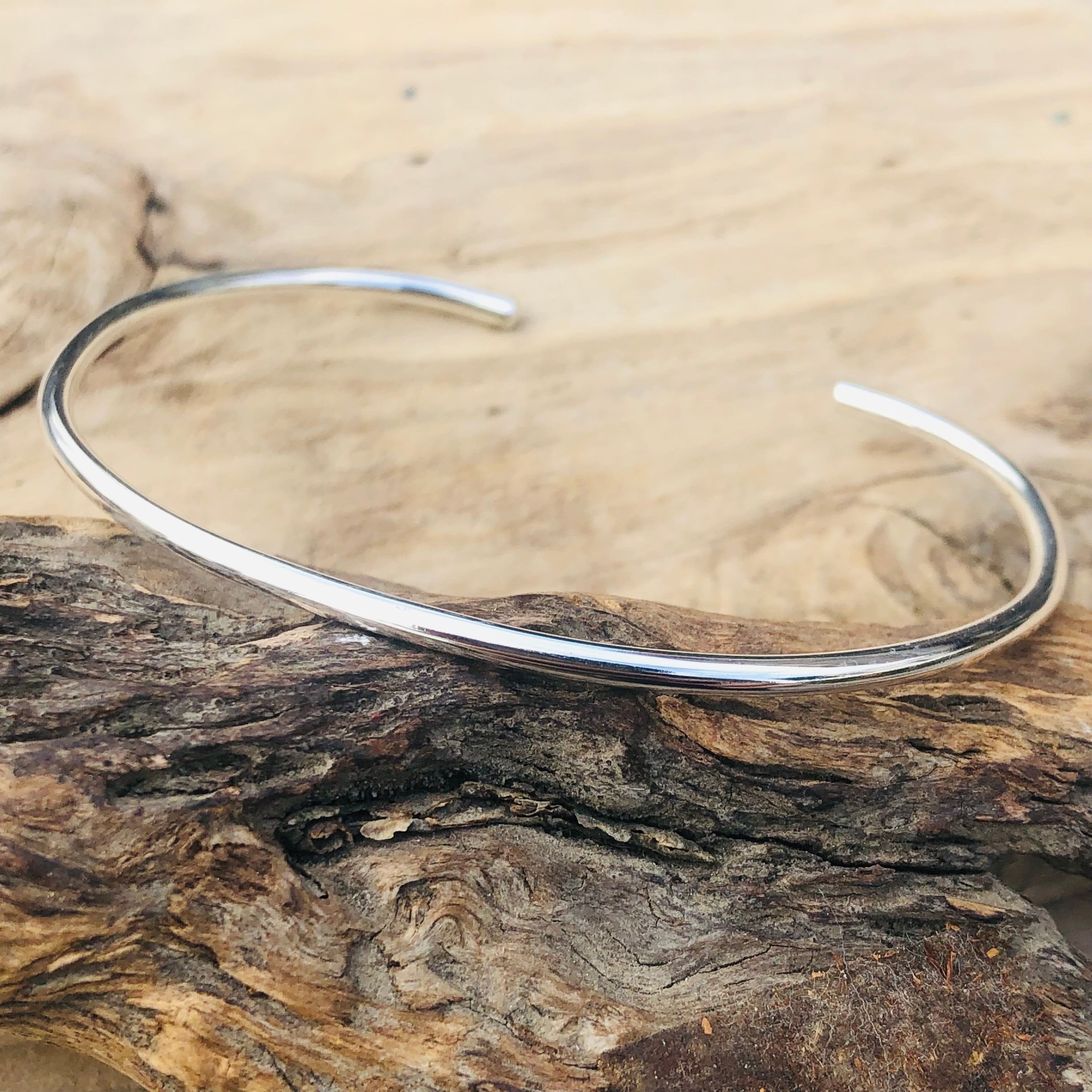 プレーン】Silver925（シルバー925 ）製ハンドメイドバングル | Lady Bug