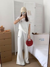 半袖Tシャツ＆カジュアルズボン　