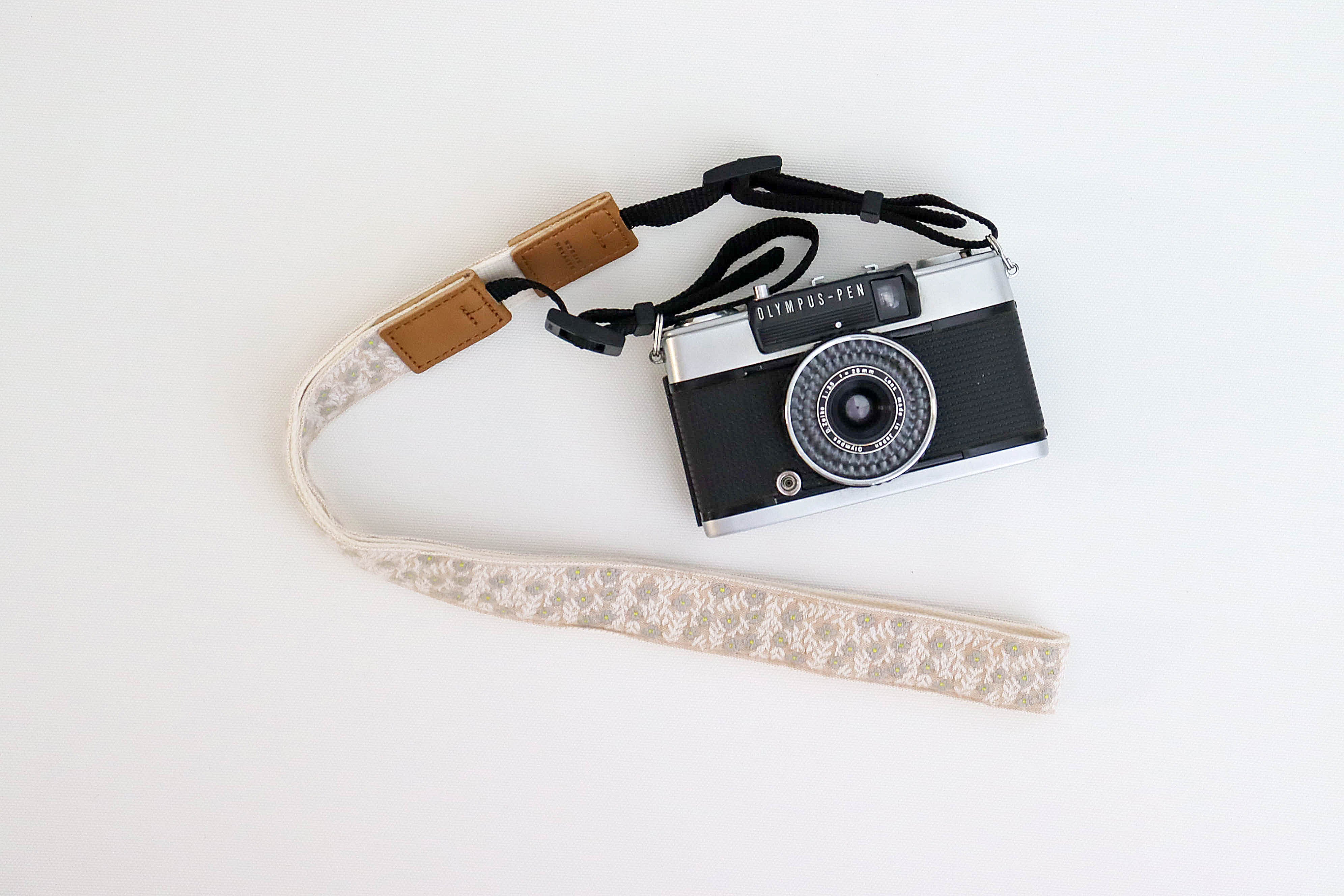 全5色 タイニーブロッサム柄 オリボンカメラストラップ