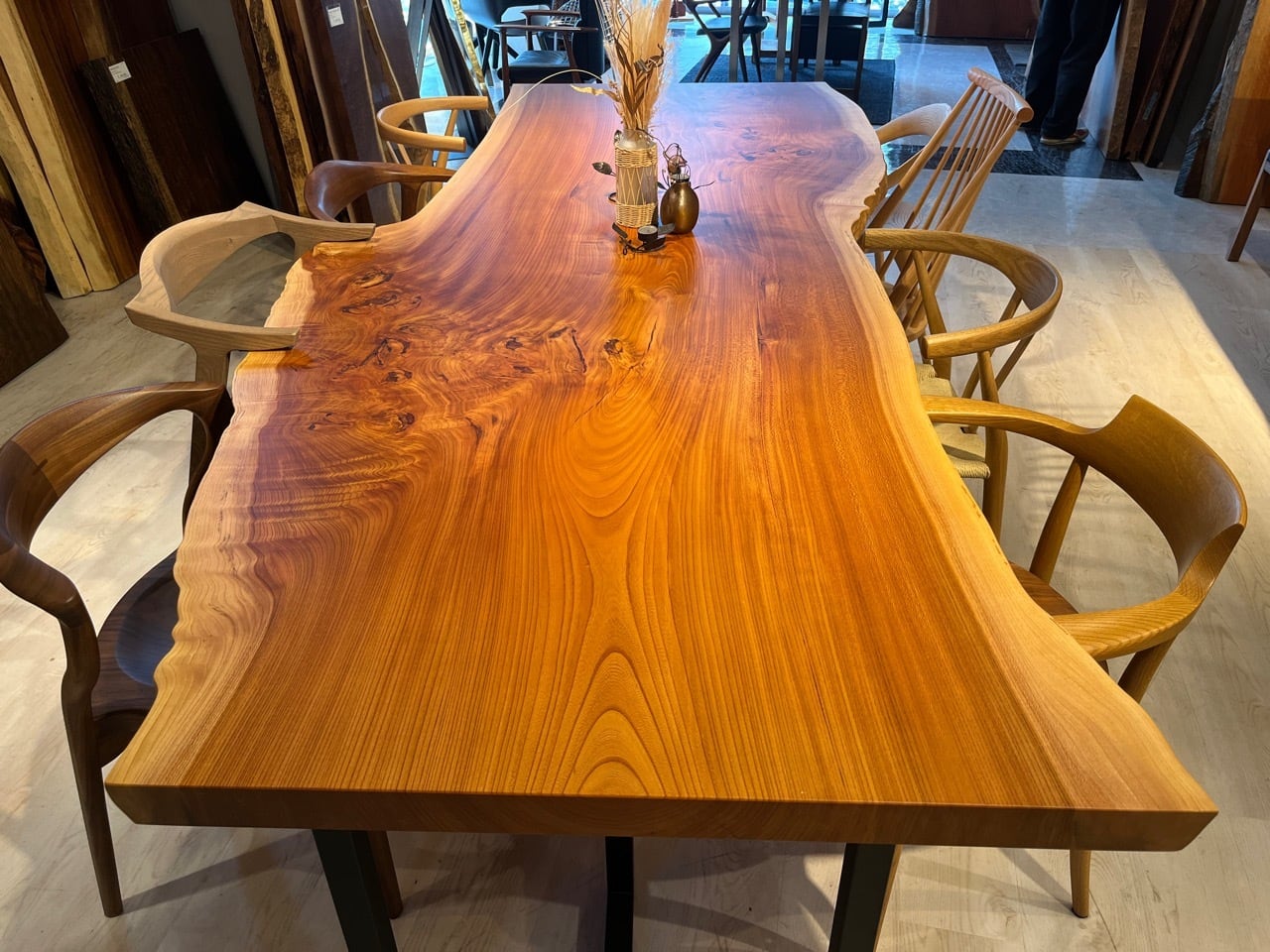 欅（ケヤキ）_2800×930-1100-1040×55_青山店_テーブル天板/一枚板