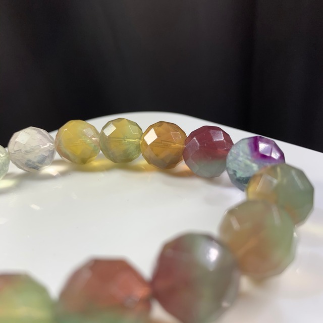 b188フローライト64面体カットグラデーションフローライトブレスレット