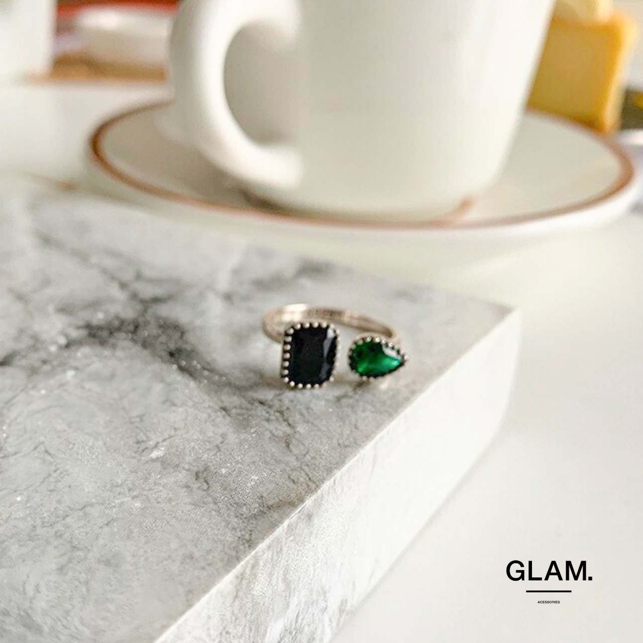 バイカラーカラーストーンリング