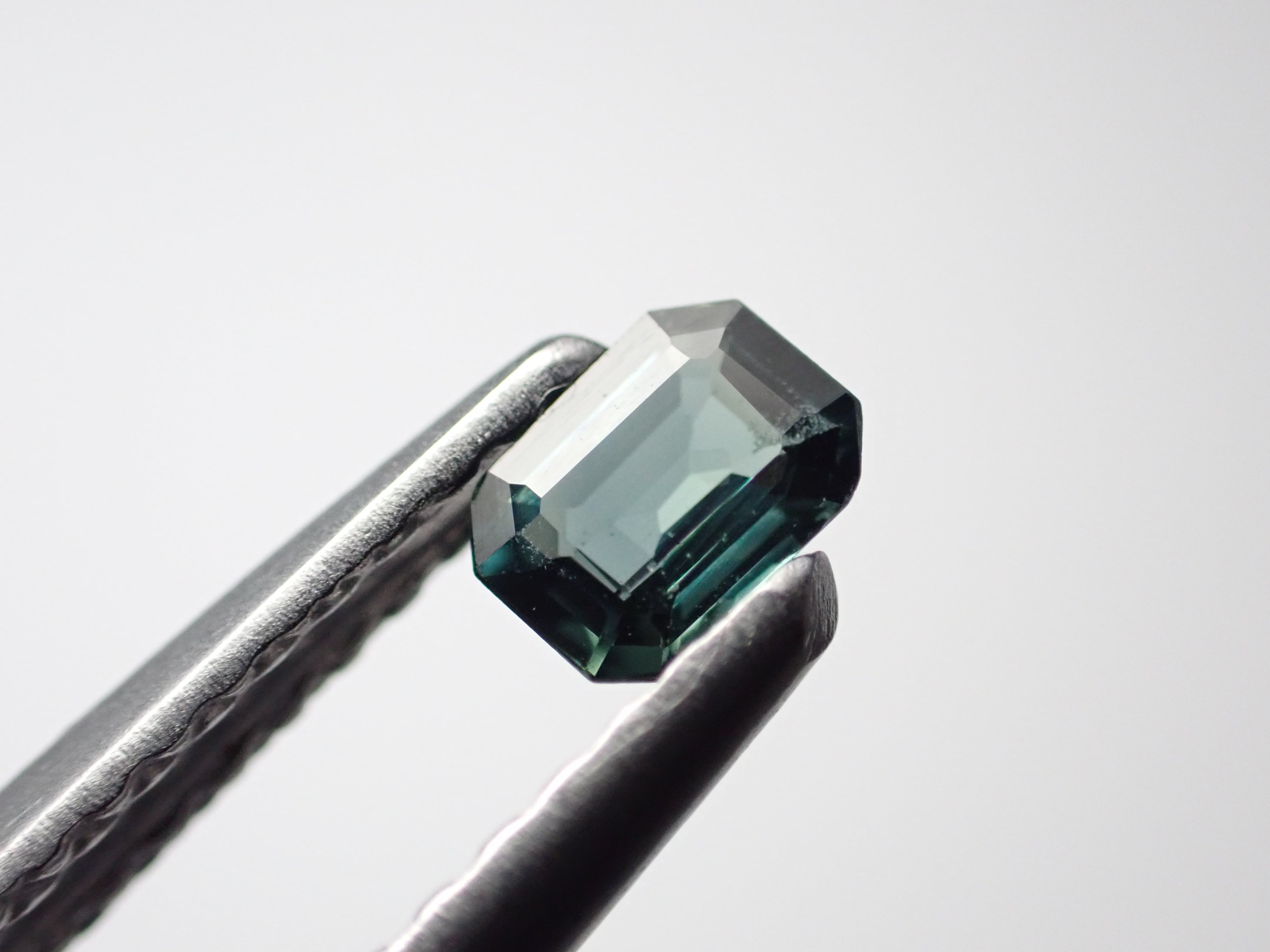 エメラルド 結晶原石 アフガニスタン R3-6226 | MineralQuest