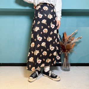 Used One Flower Black Flare Skirt