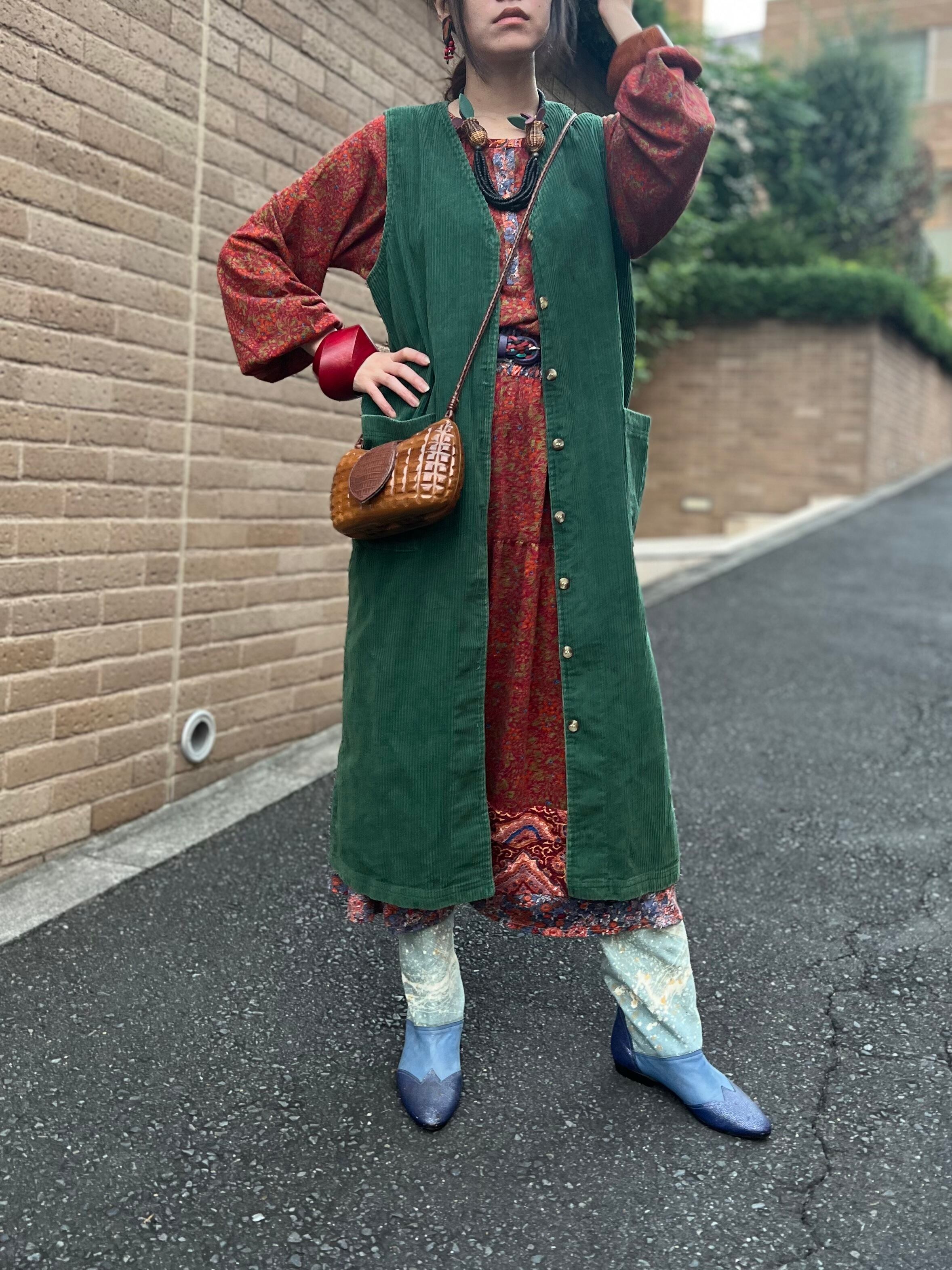 Vintage Moss Green Corduroy Simple Sleeveless Dress ヴィンテージ モスグリーン シンプル ノースリーブ ワンピース Riyad Vintage Shop Vintage Moss Green Corduroy Simple Sleeveless Dress ヴィンテージ モスグリーン シンプル ノースリーブ ワンピース Riyad Vintage Shop