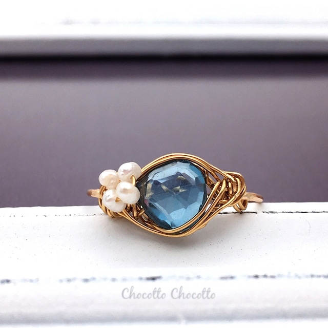 ロンドンブルートパーズと淡水パールの指輪