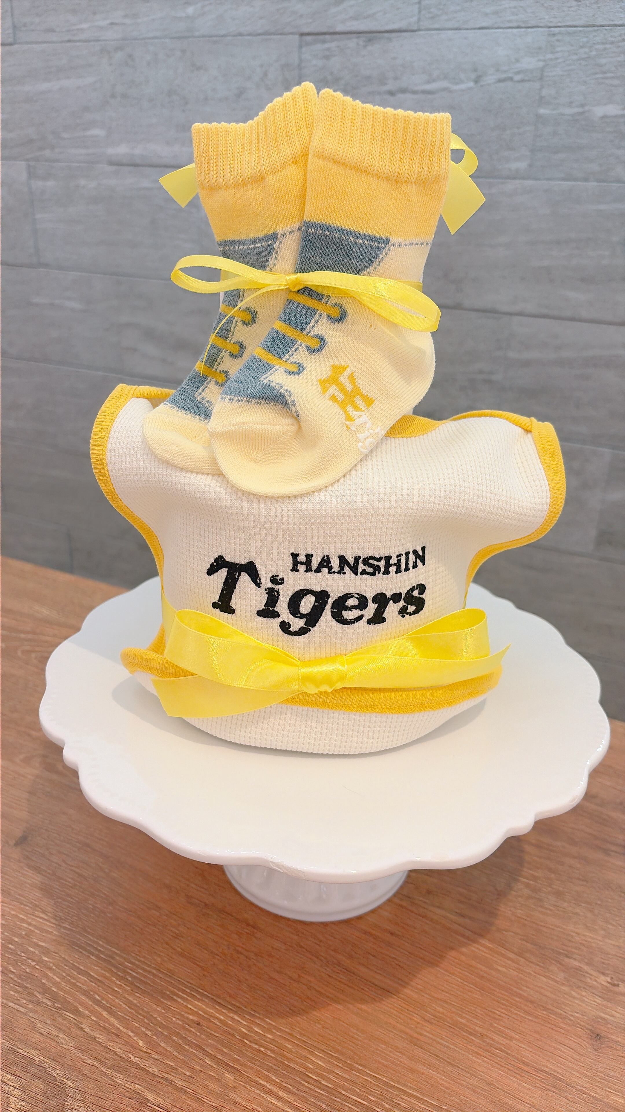 阪神タイガースおむつケーキ