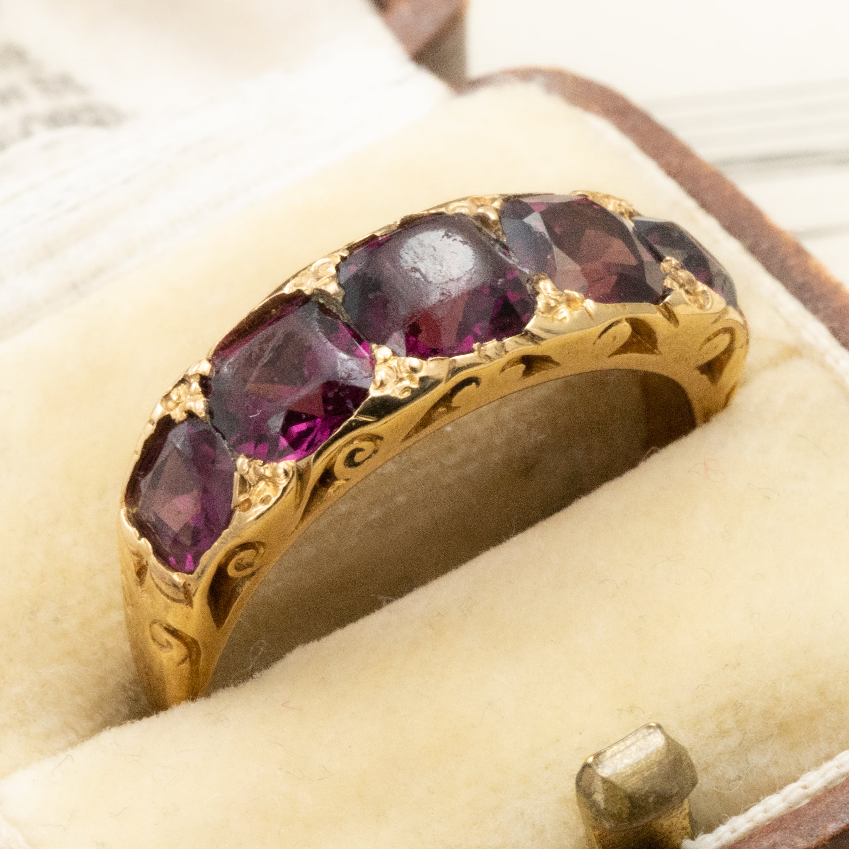 イギリス アンティーク 5stone デザイン リング K18 ロードライトガーネット 1800年後半 DR00667