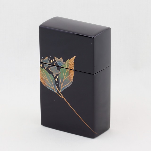 1912  輪島塗　名刺ケース／乾漆造り／黒塗／紫陽花蒔絵