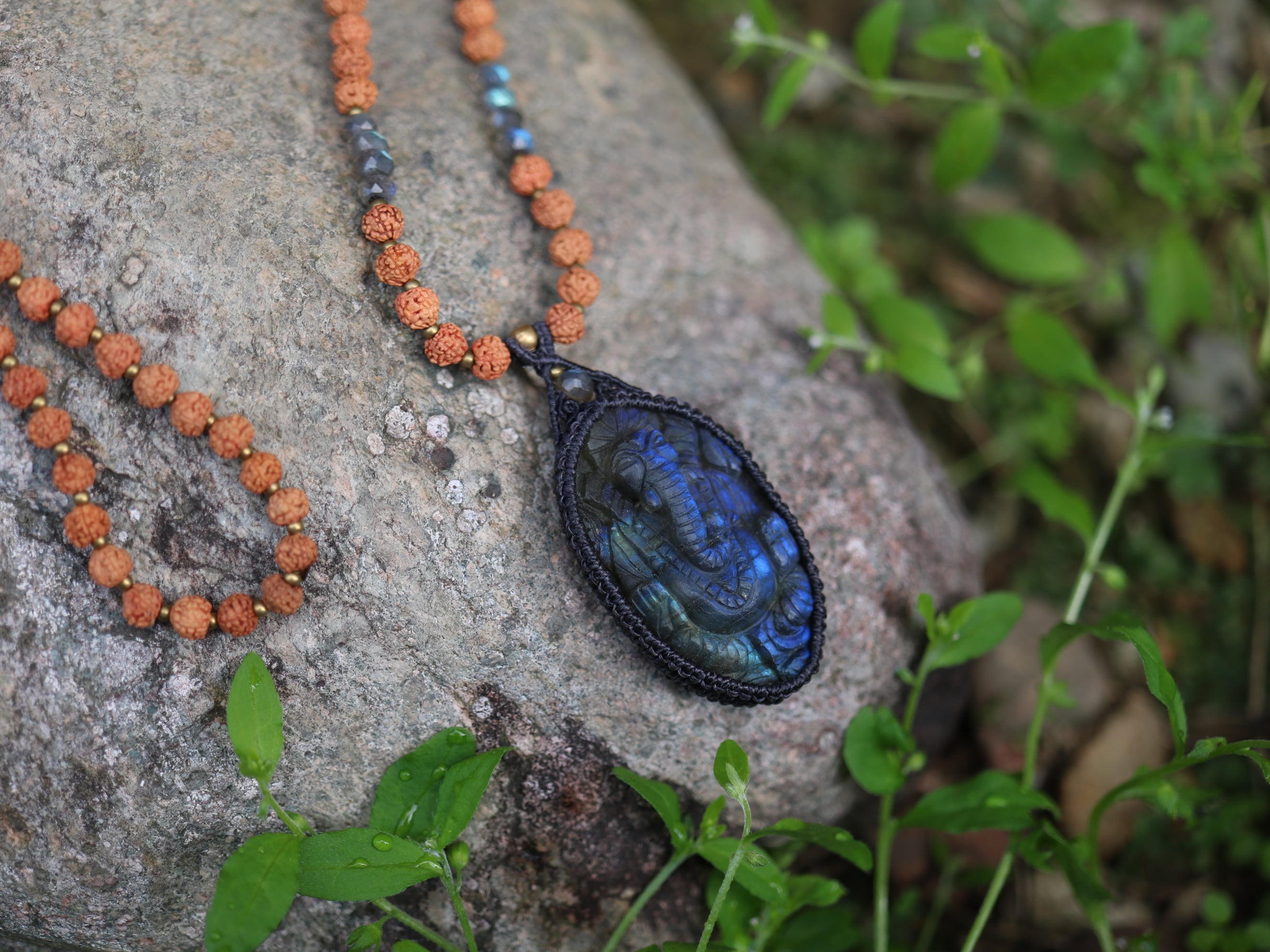 ブラックルチル レッドルチル パワーストーンブレスレット 内径約14.5