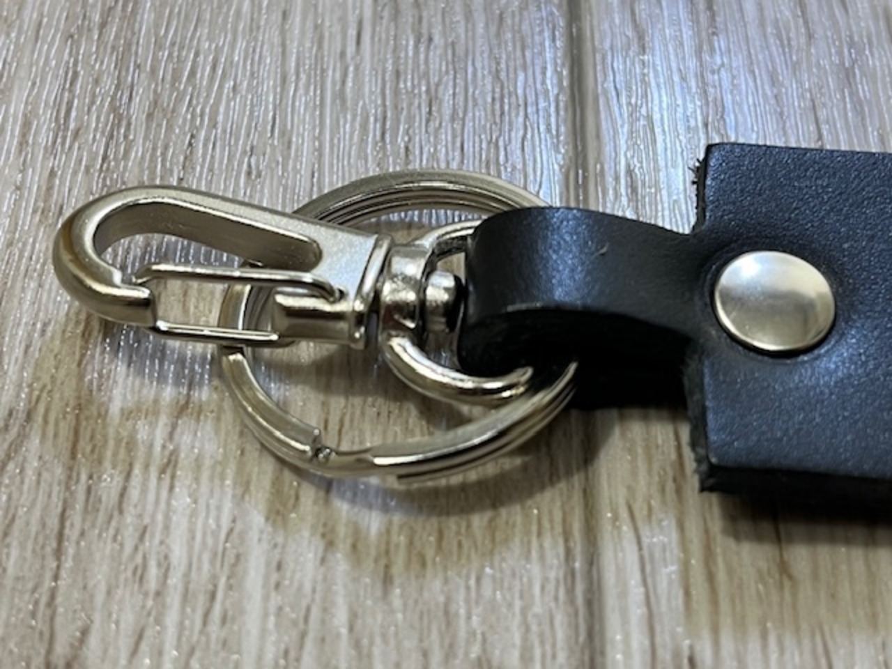 BASE限定商品 キーホルダー ネーム刻印無料 プレゼント 世界に一つ ギフト 席札 結婚式 入学式 卒業式 送別会 退職 就職 お祝い ...