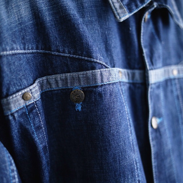 taping line design over size box silhouette denim jacket