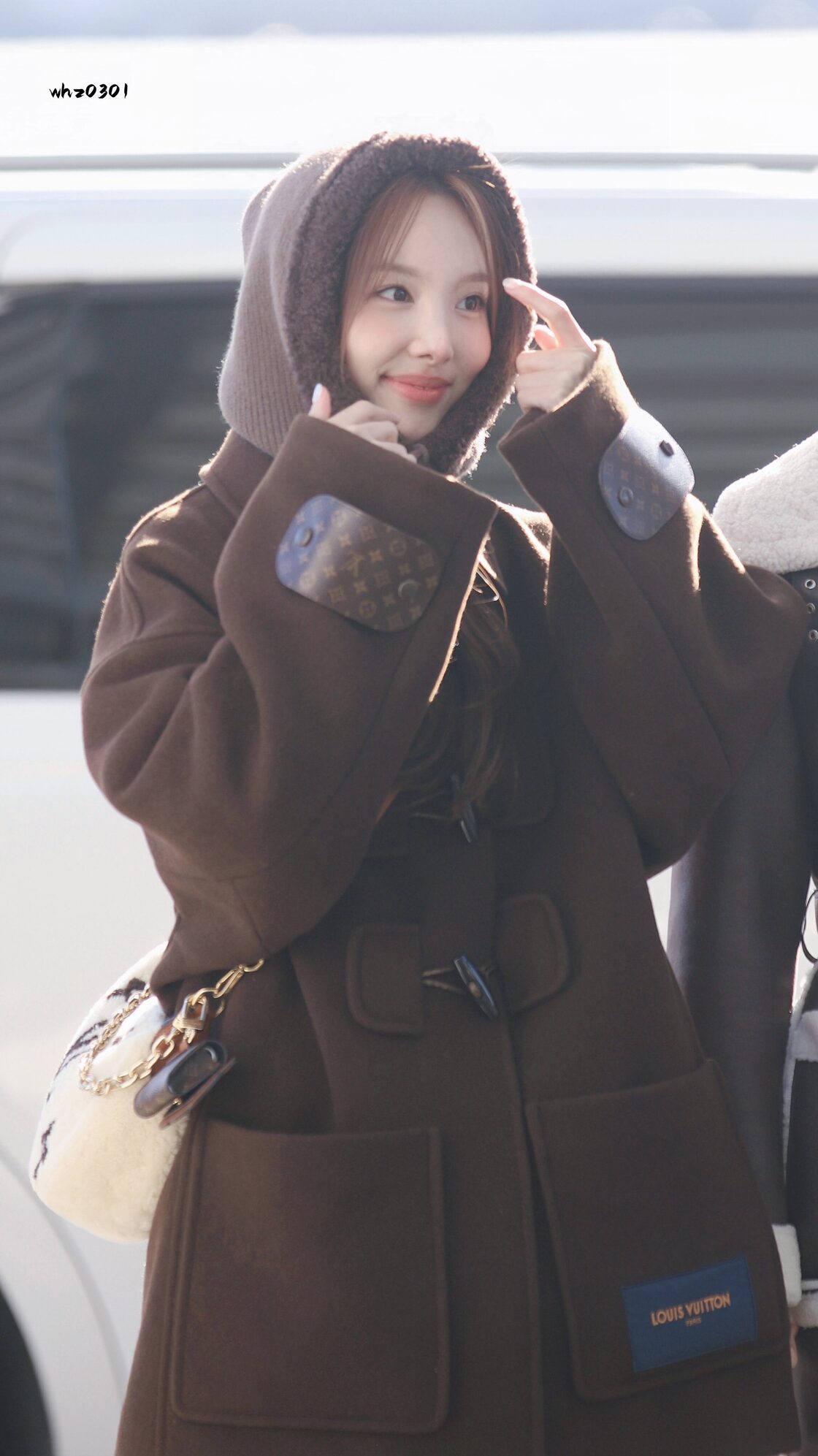 ☆TWICE ナヨン 着用！！【TATIANA】Fur Trimming Hoodie Balaclava my mum made it アウター ナヨン着用