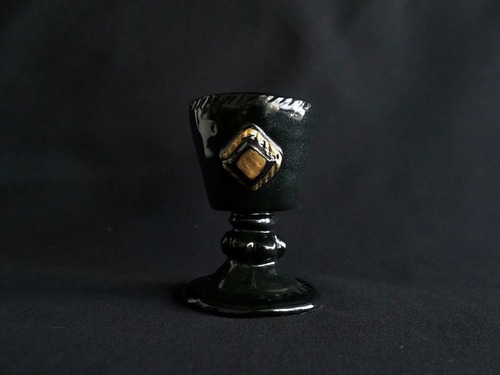Arri Momoyo Pottery　『 満たされた聖杯 』