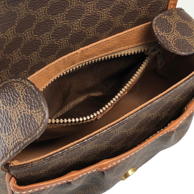 CELINE セリーヌ マカダム ショルダーバッグ ブラウン ブラゾン型押し フロントバックル PVCレザー ミニバッグ vintage ヴィンテージ オールド gzgnsp