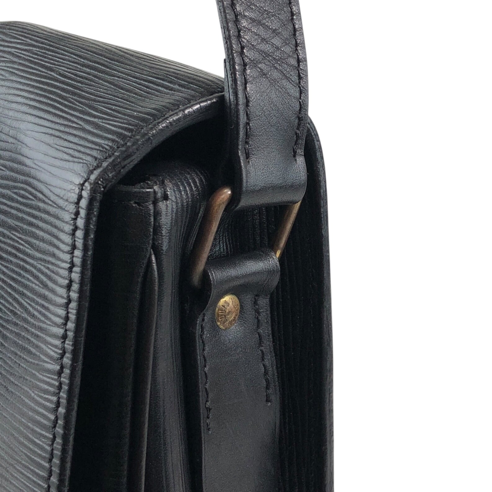 LOUIS VUITTON ルイヴィトン エピ ショルダーバッグ ブラック LV