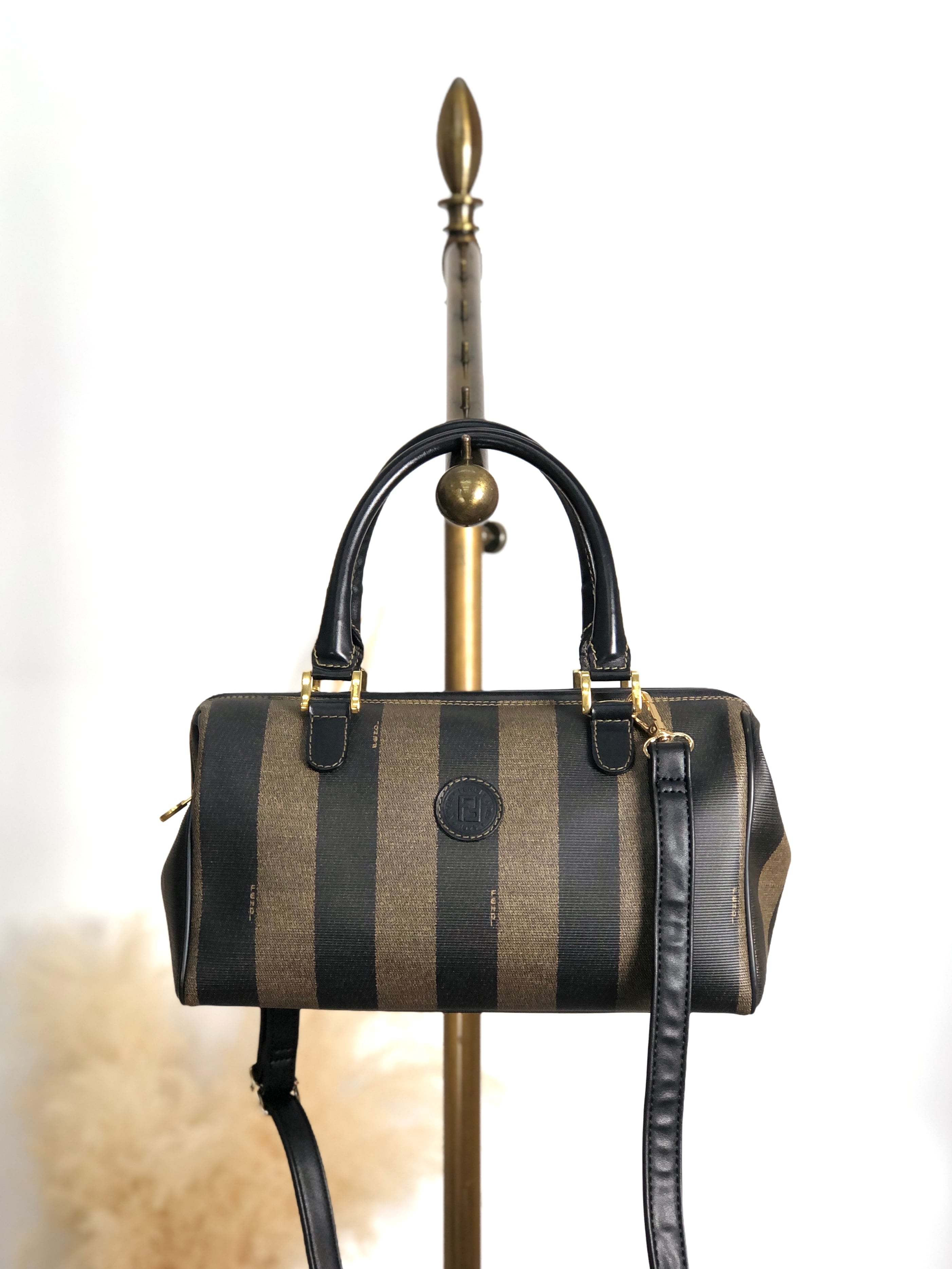 【極希少】FENDI ヴィンテージ 2wayミニボストンバッグ グレインレザー 極希少】FENDI ヴィンテージ 2wayミニボストンバッグ グレインレザー