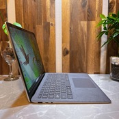 2021年式 Microsoft Surface Laptop 4 / 第11世代 Core i5-1145G7 / メモリ8GB / SSD256GB