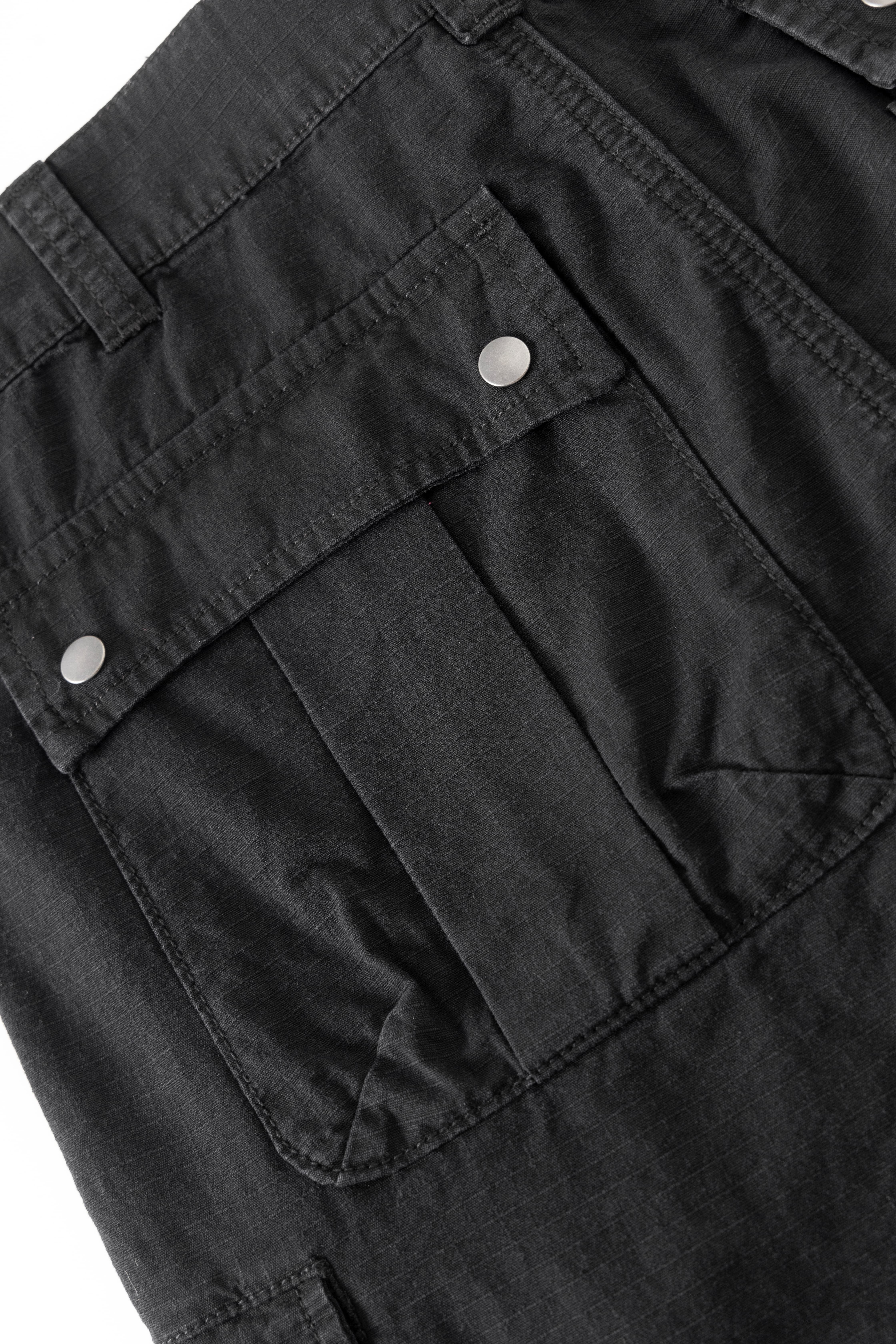 SUPPLIER】Cross Leather Patch Baggy Shorts / Black | PARX