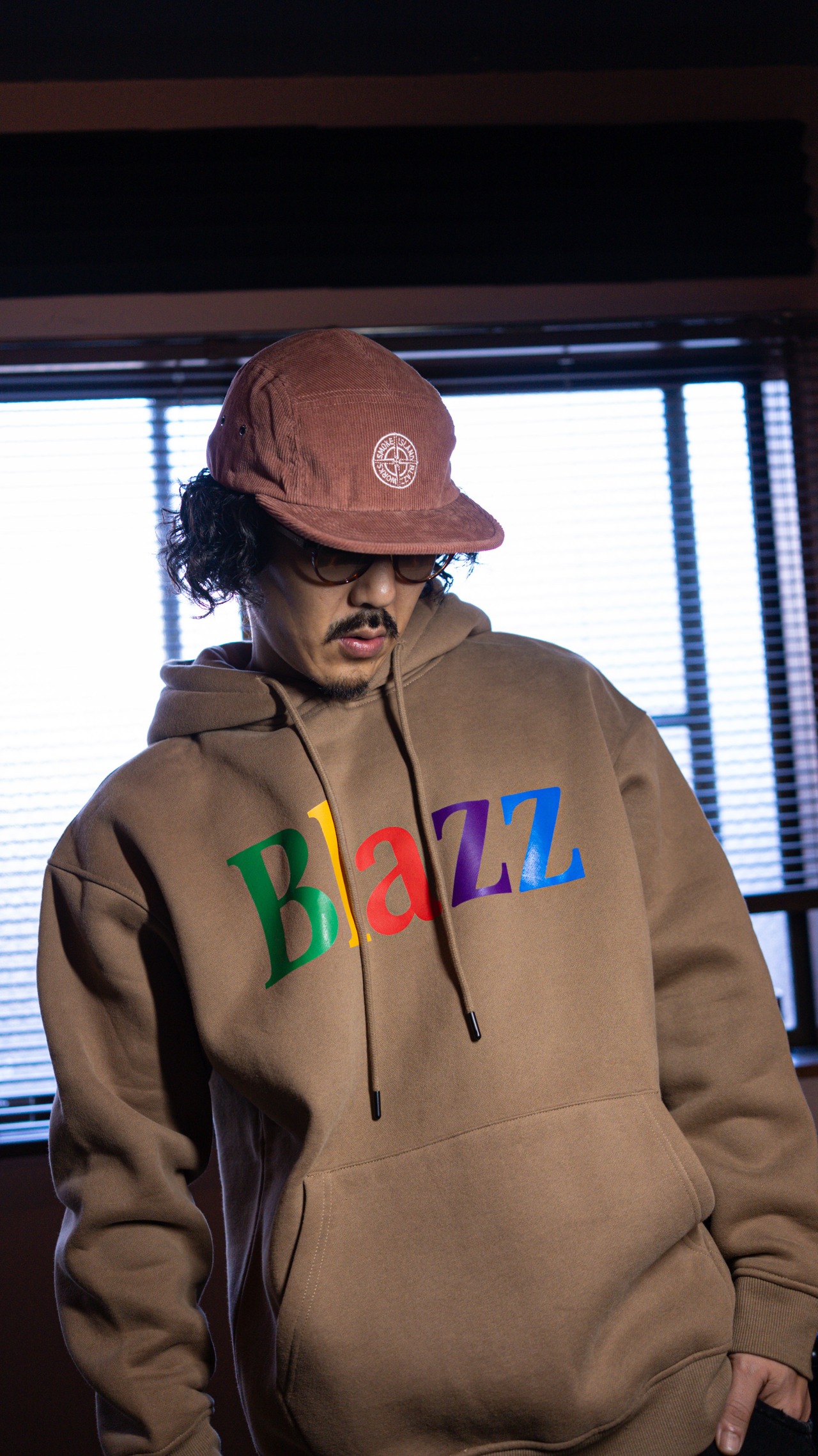 Apple in Smoke Heavy Oz Hoodie [Brown]