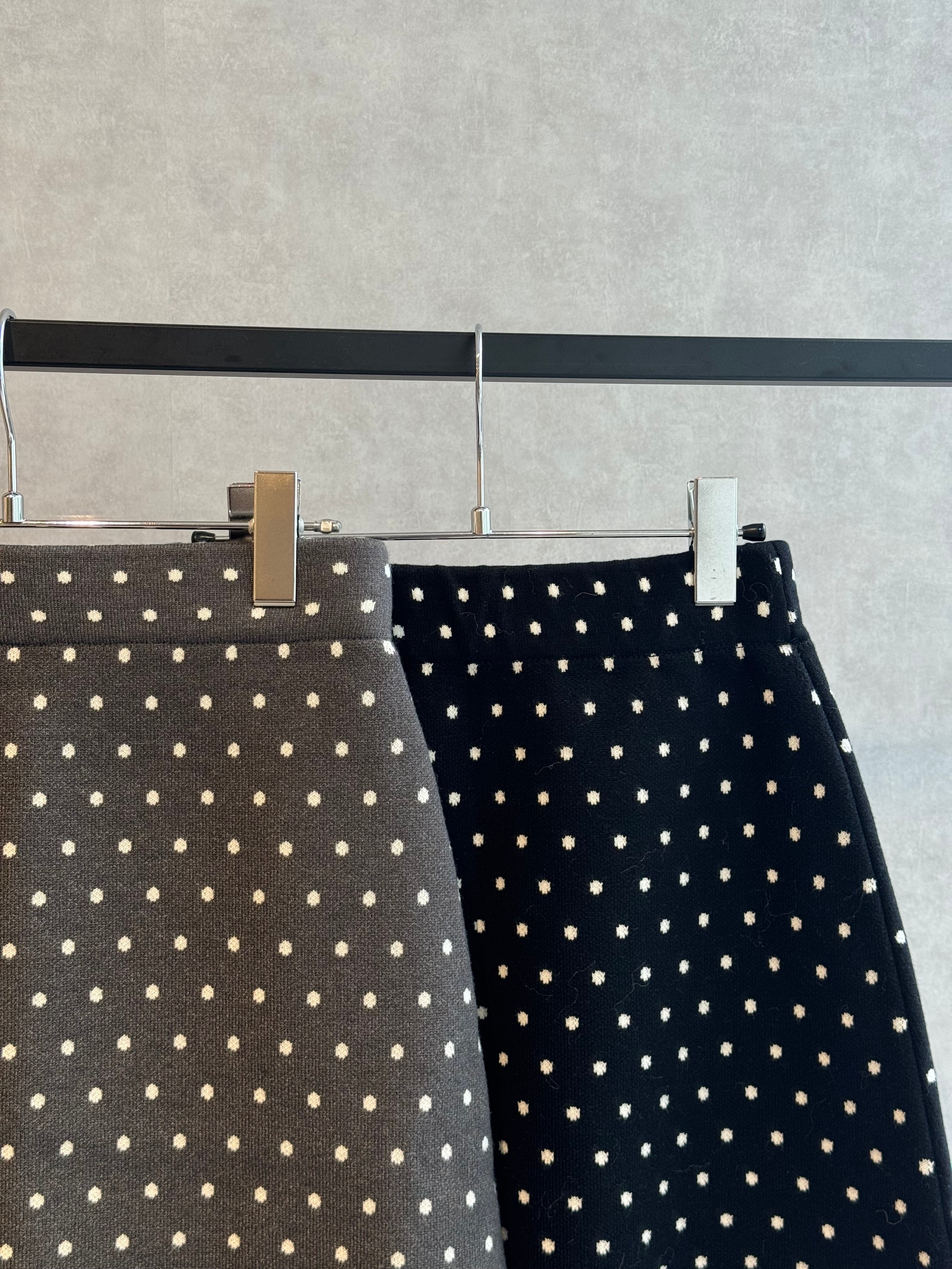 dot pattern knit trapezoid skirt