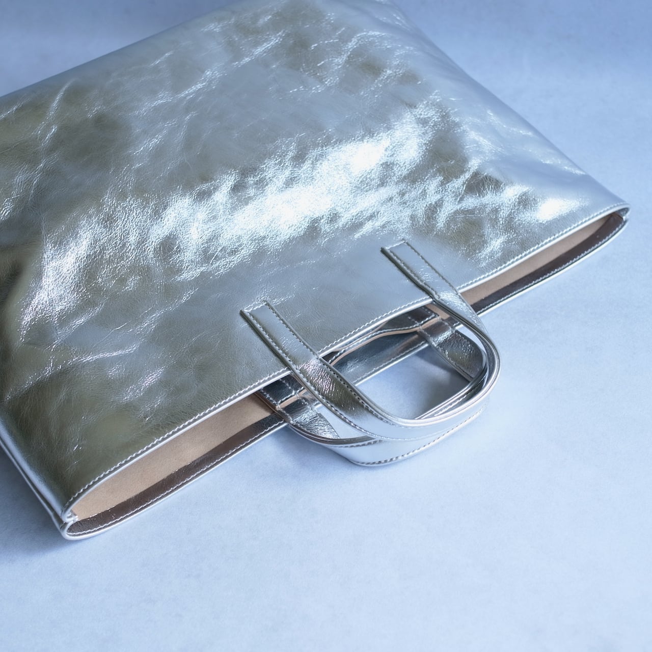 KZ TOTE BAG 02 SILVER | qan:savi