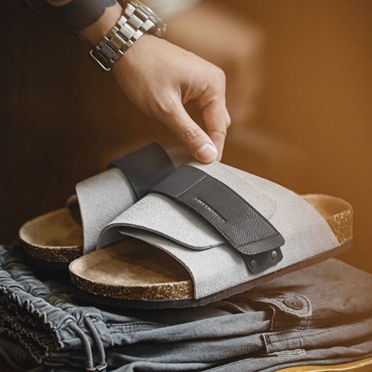 Two-Tone Leather Cross Strap Sandals / ツートーン レザー クロスストラップ サンダル