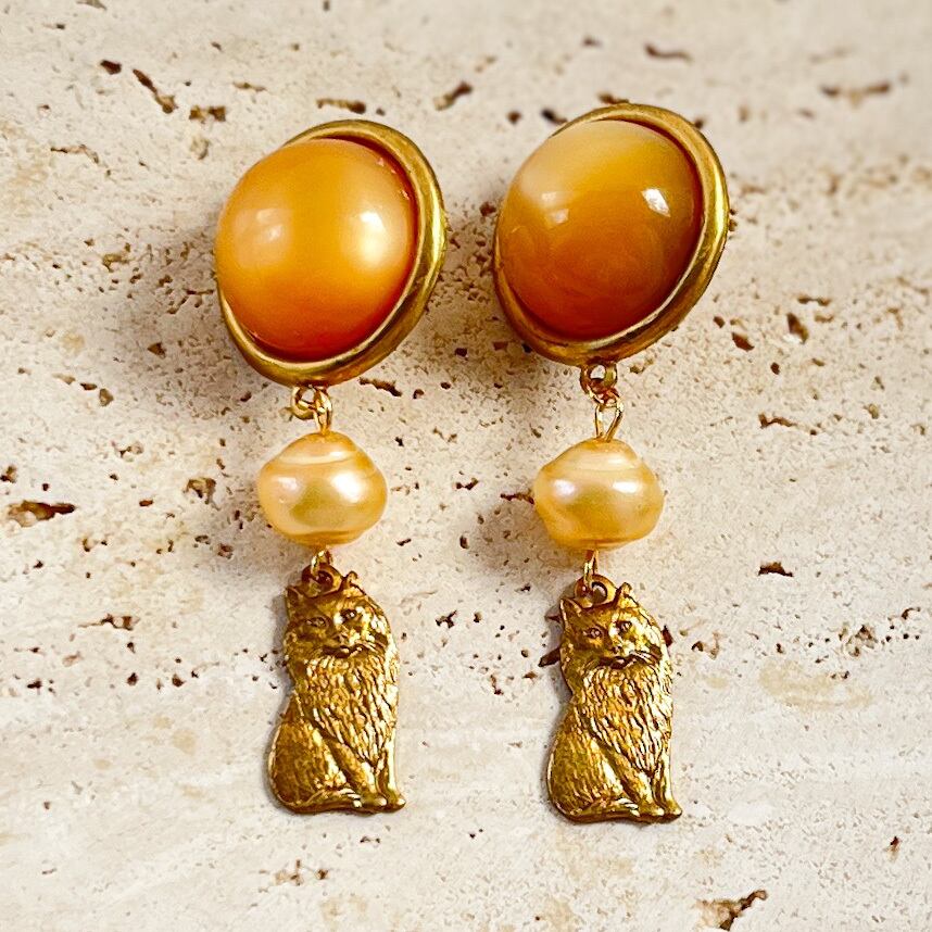 ヴィンテージビーズ オレンジブラウン猫ピアス＆イヤリング 長毛猫