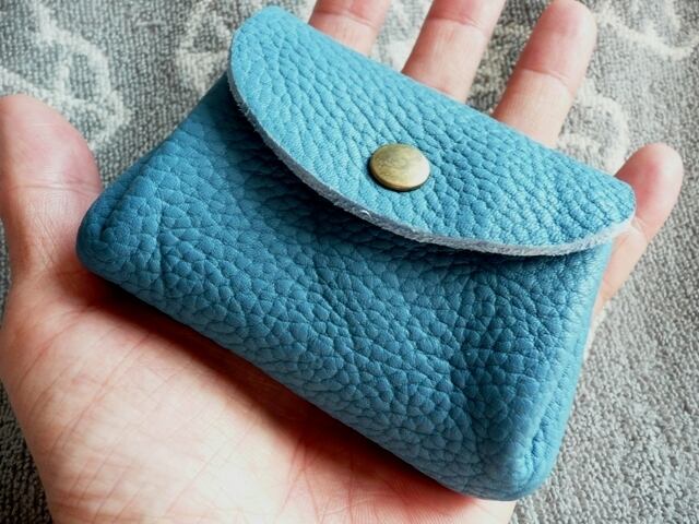 【定番人気色】水色(ブルージーン)トリヨンのぷっくりポーチ・ミニ