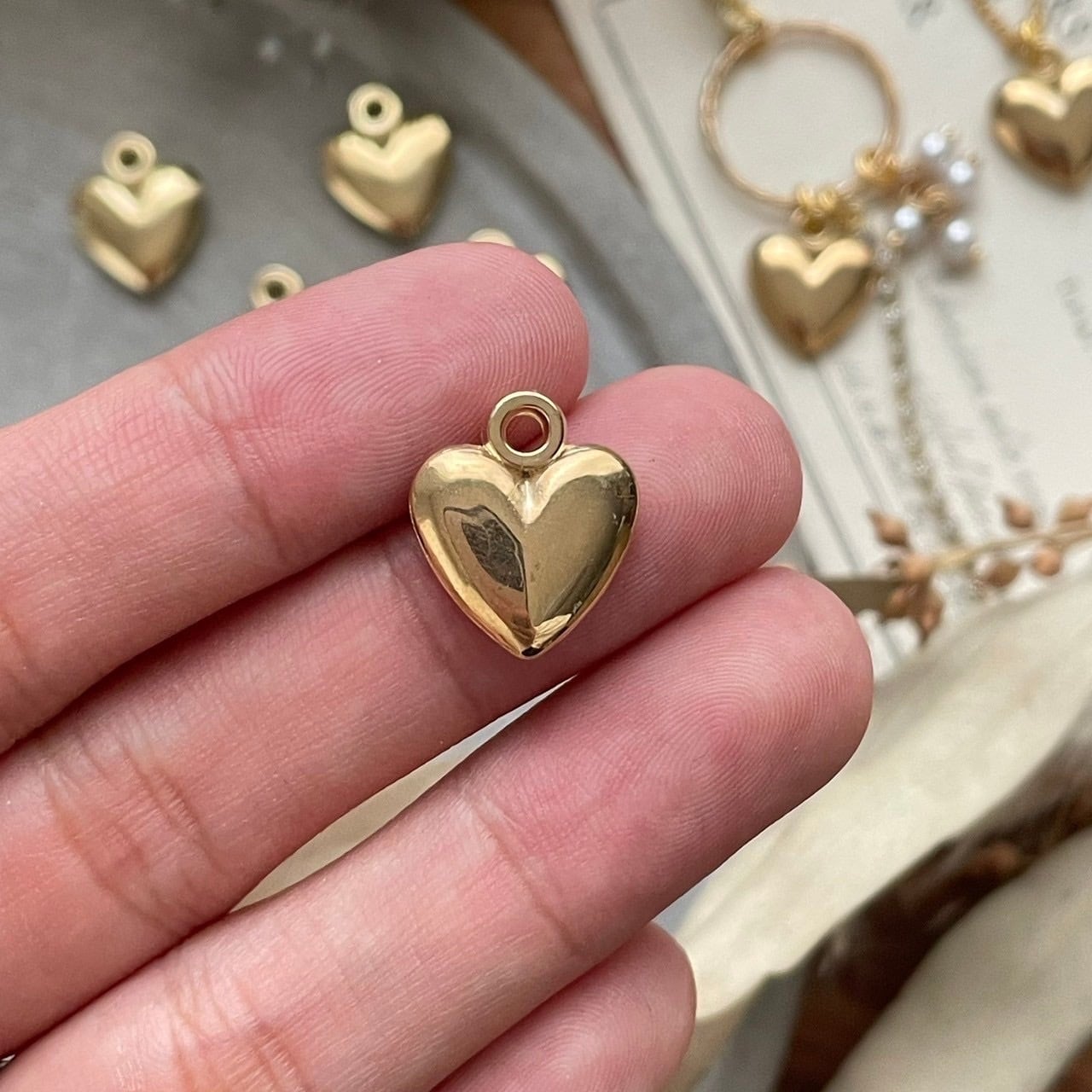 ハート型k18ゴールドチャーム 2㎝2.5 ㎝